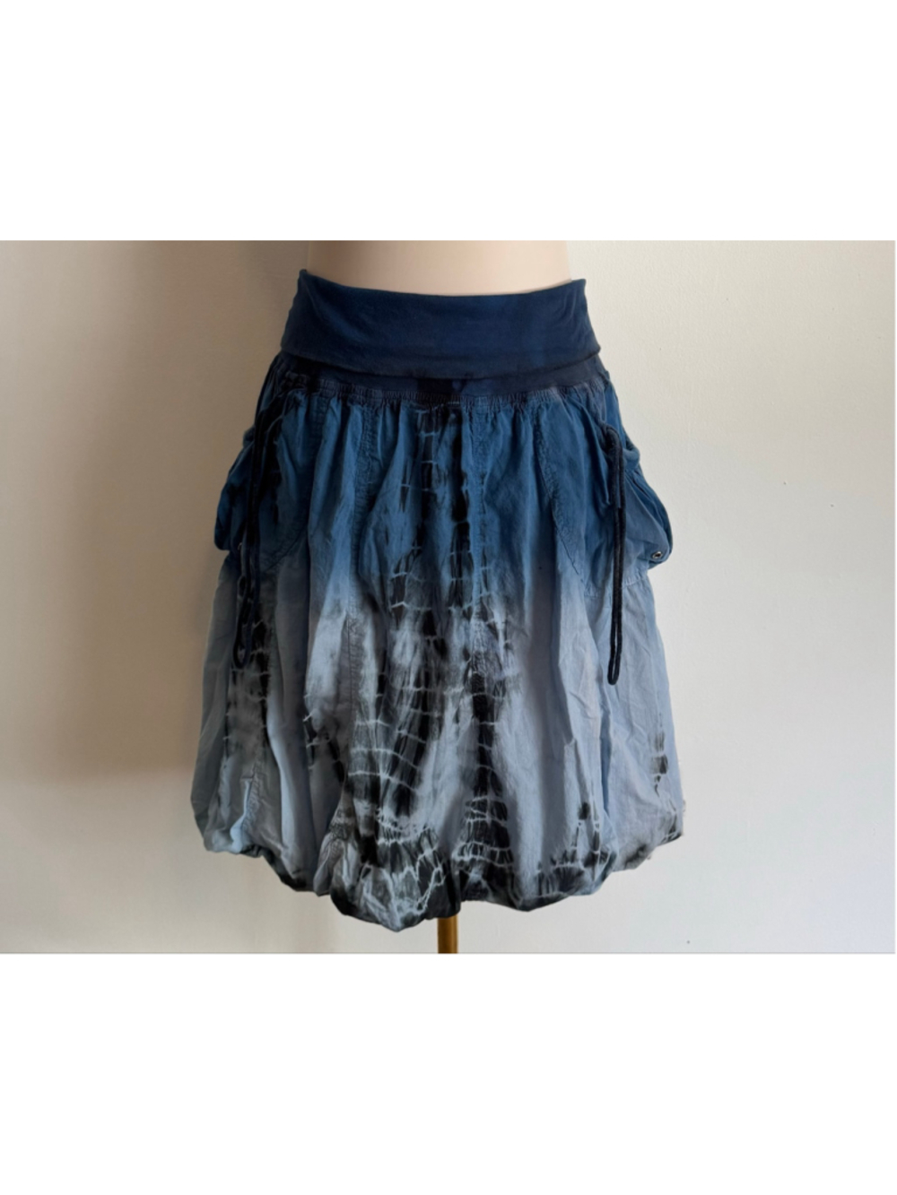 Women's Cute Options Tie-Dye Bubble Skirt, Size M, Blue and Black